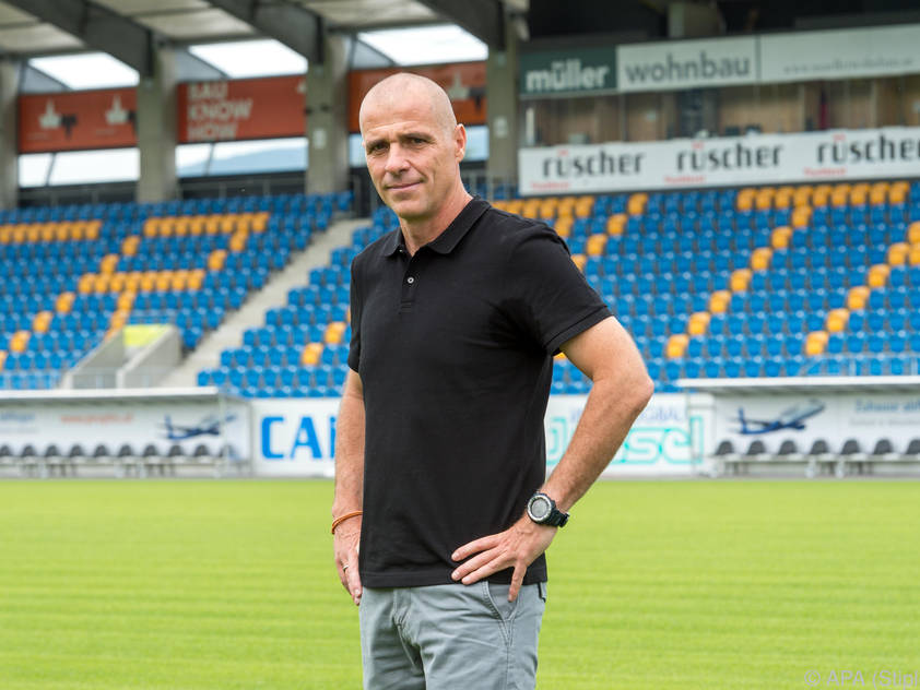 Der neue Altach-Coach Klaus Schmidt feiert sein Pflichtspieldebüt Der neue Altach-Coach Klaus Schmidt feiert sein Pflichtspieldebüt