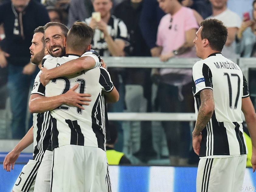 Juventus baute den Vorsprung auf acht Punkte aus Juventus baute den Vorsprung auf acht Punkte aus