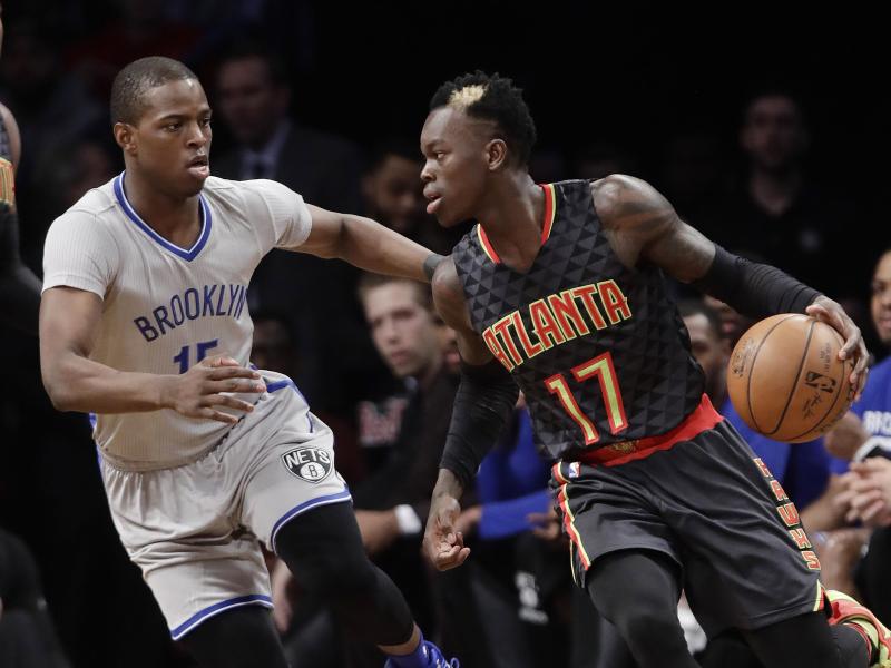 Dennis Schröder (r.) führte die Atlanta Hawks mal wieder zum Sieg Dennis Schröder (r.) führte die Atlanta Hawks mal wieder zum Sieg