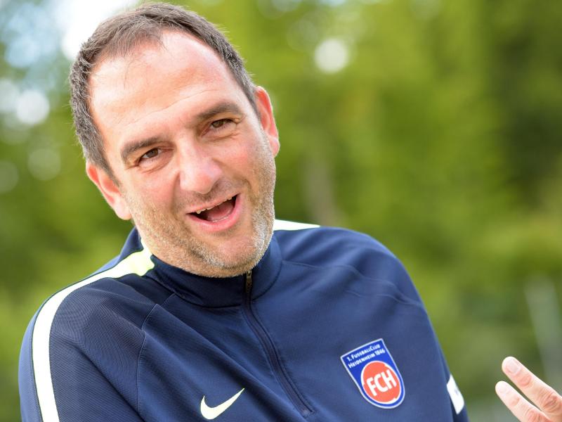 Frank Schmidt ist der dienstälteste Trainer in den deutschen Profiligen Frank Schmidt ist der dienstälteste Trainer in den deutschen Profiligen
