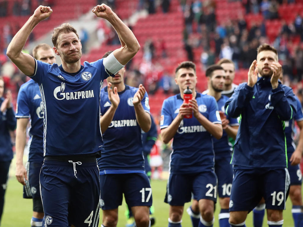 S04 geht mit S04 geht mit