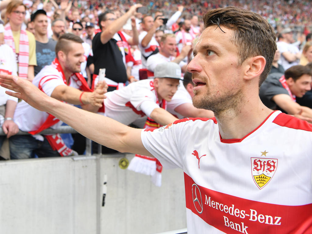 Stuttgarts Kapitän Christian Gentner hat sich zur Lage beim VfB geäußert Stuttgarts Kapitän Christian Gentner hat sich zur Lage beim VfB geäußert