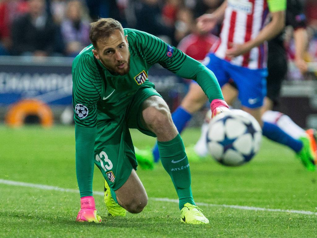 Atlético Madrid-doelman Jan Oblak kijkt de bal na tijdens het Champions League-duel Atlético Madrid - Bayer Leverkusen (15-03-2017). Atlético Madrid-doelman Jan Oblak kijkt de bal na tijdens het Champions League-duel Atlético Madrid - Bayer Leverkusen (15-03-2017).