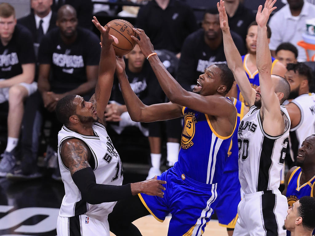 USA: NBA-Playoffs: Golden State und Cleveland ungeschlagen