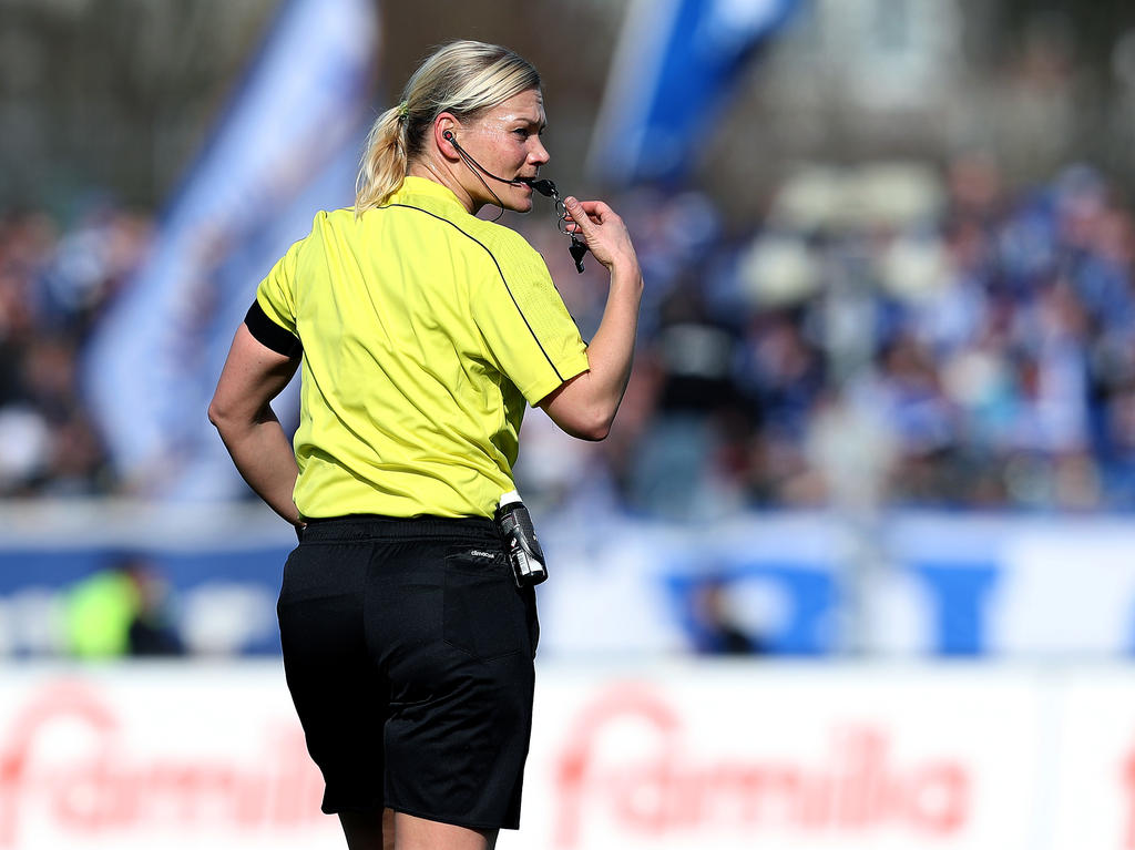 Steinhaus gehört zu vier Neulingen, die ab 2017/18 in der ersten Liga zum Einsatz kommen Steinhaus gehört zu vier Neulingen, die ab 2017/18 in der ersten Liga zum Einsatz kommen