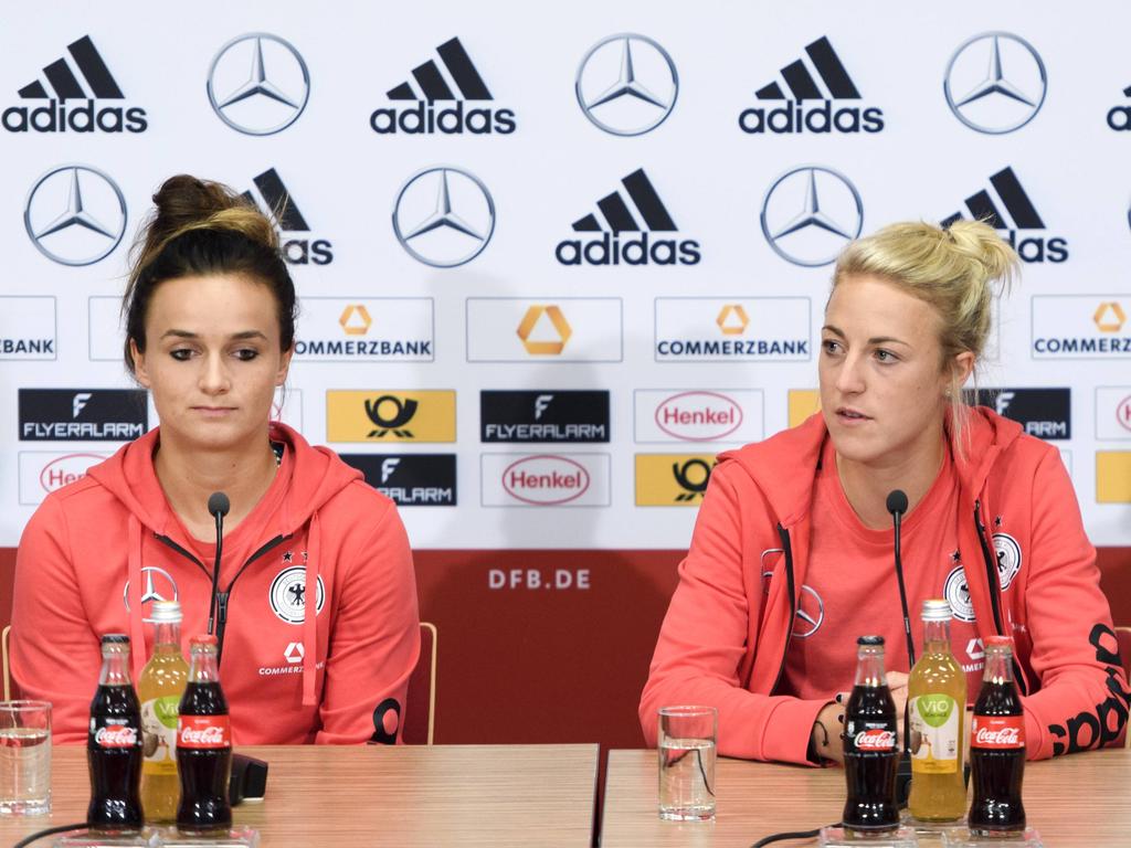 Lina Magull und Carolin Simon spielen in der Bundesliga für den SC Freiburg Lina Magull und Carolin Simon spielen in der Bundesliga für den SC Freiburg