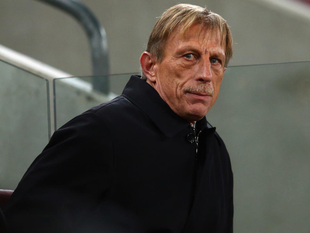 Rumänien-Coach stinksauer | Daum-Wutrede auf Pressekonferenz