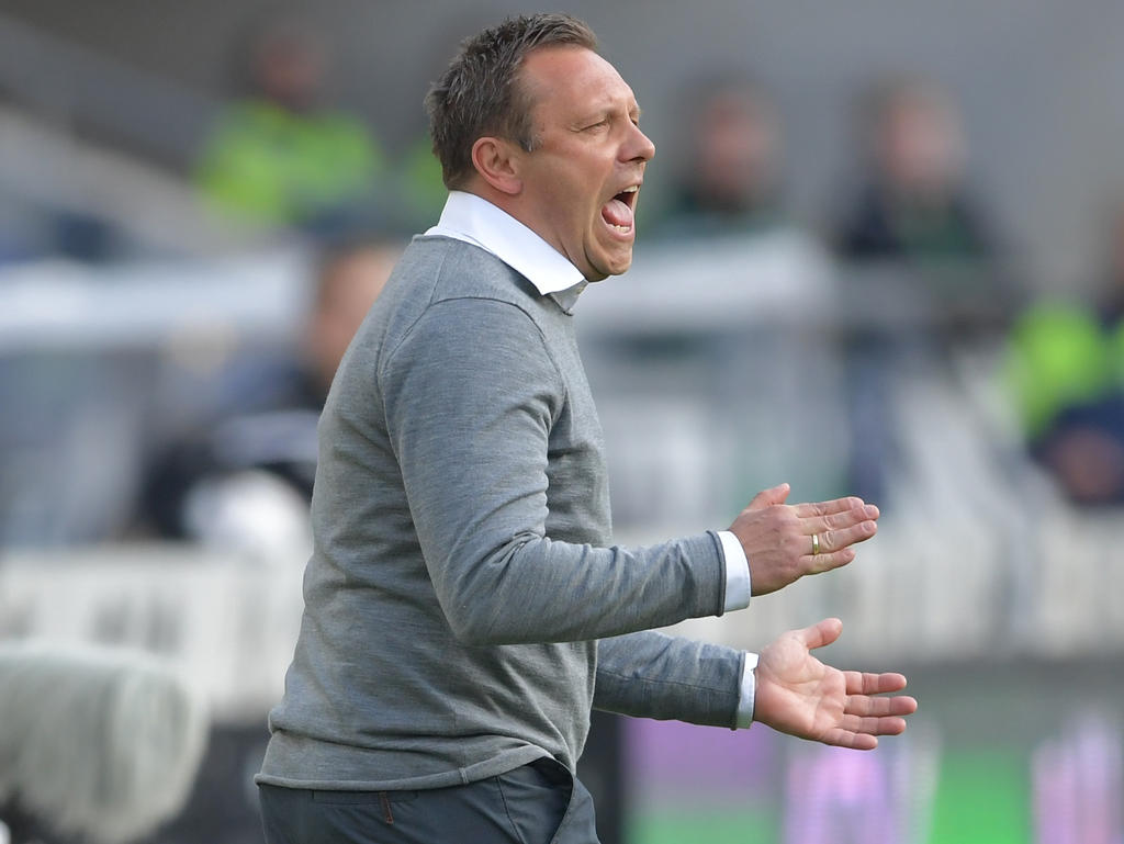 Breitenreiter war mit der Trainingsleistung seiner Mannschaft nicht einverstanden Breitenreiter war mit der Trainingsleistung seiner Mannschaft nicht einverstanden