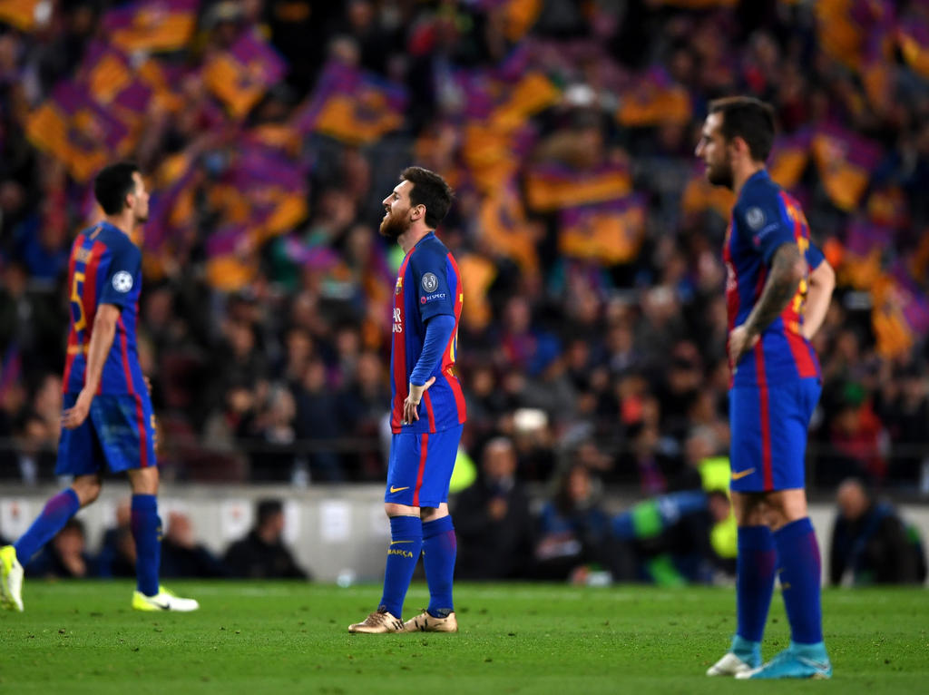 Lionel Messi (M.) und Co. stehen in Madrid unter Druck Lionel Messi (M.) und Co. stehen in Madrid unter Druck