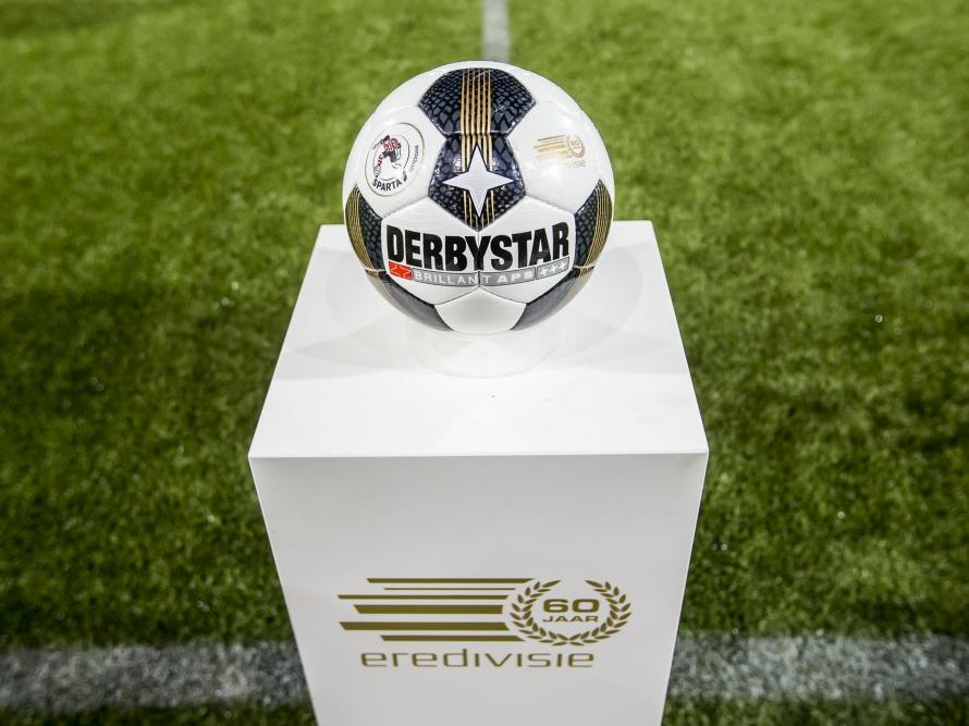 Eredivisie bal aan de start van wedstrijd. Bron: Pro Shots / Kay Int Veen Eredivisie bal aan de start van wedstrijd. Bron: Pro Shots / Kay Int Veen