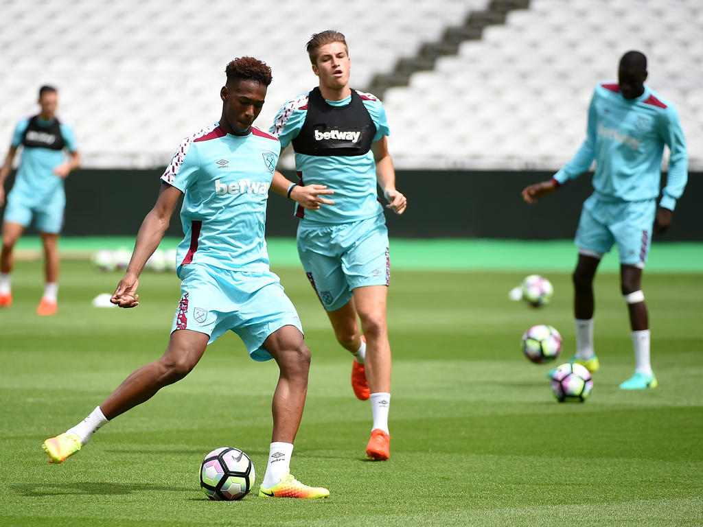 Gladbach will West Hams Reece Oxford ausleihen Gladbach will West Hams Reece Oxford ausleihen