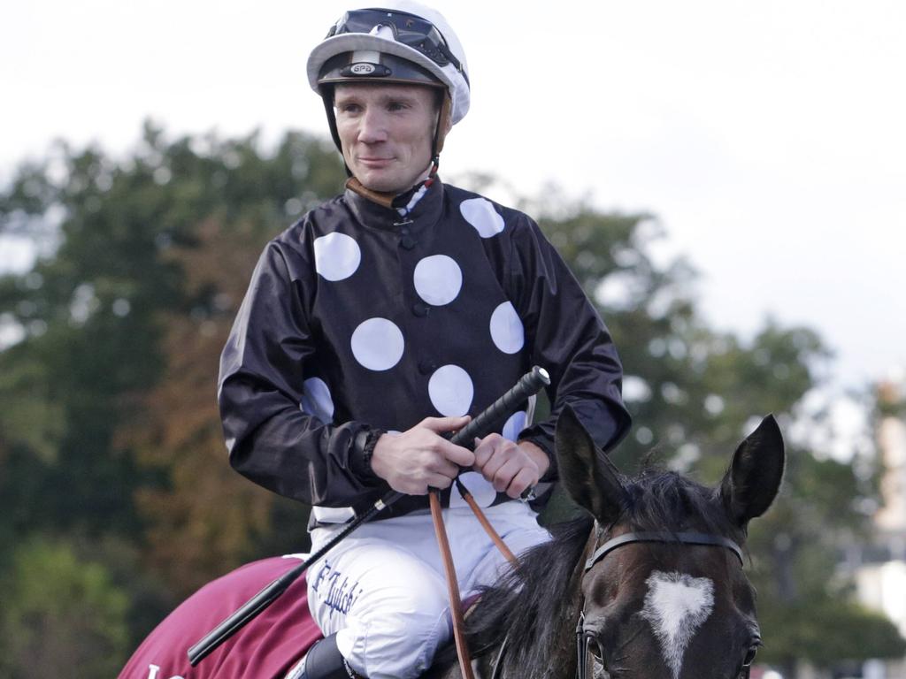Gelähmter Jockey Tylicki kann mit Reha beginnen Gelähmter Jockey Tylicki kann mit Reha beginnen