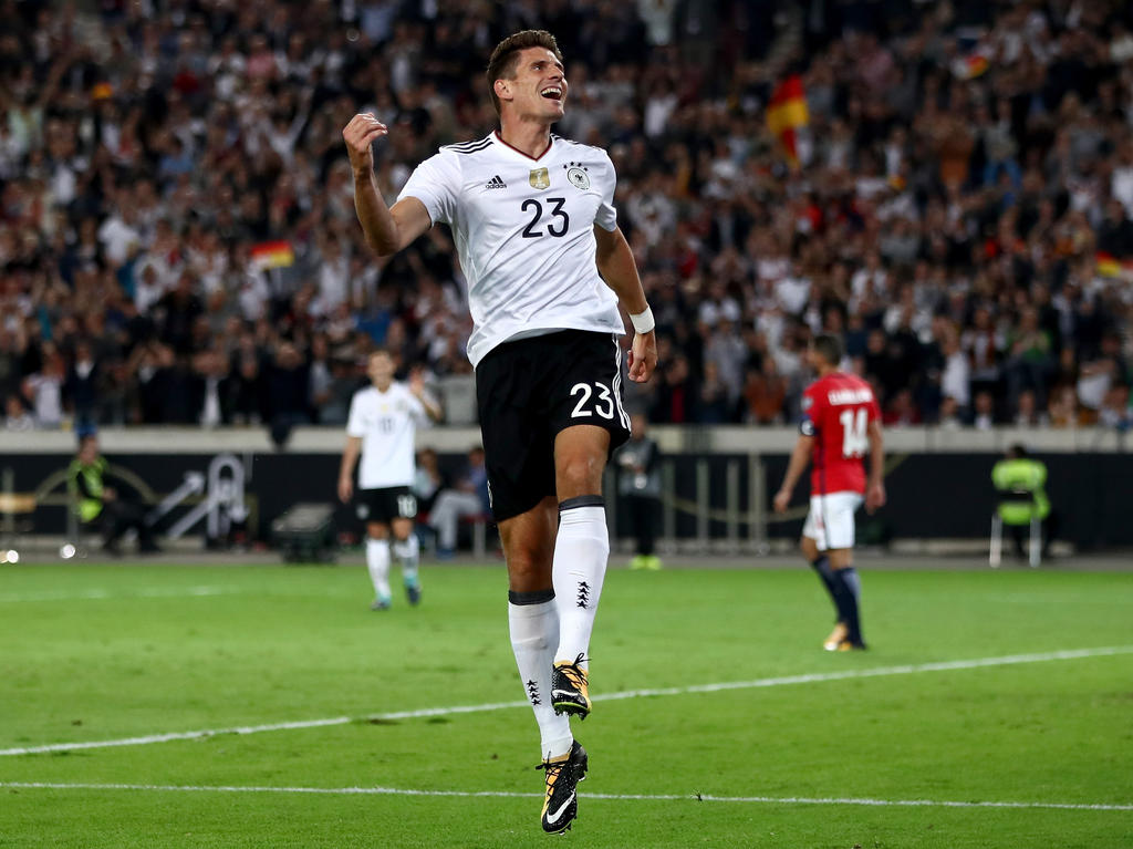 Mario Gomez hofft, Teil des deutschen WM-Kaders zu sein Mario Gomez hofft, Teil des deutschen WM-Kaders zu sein