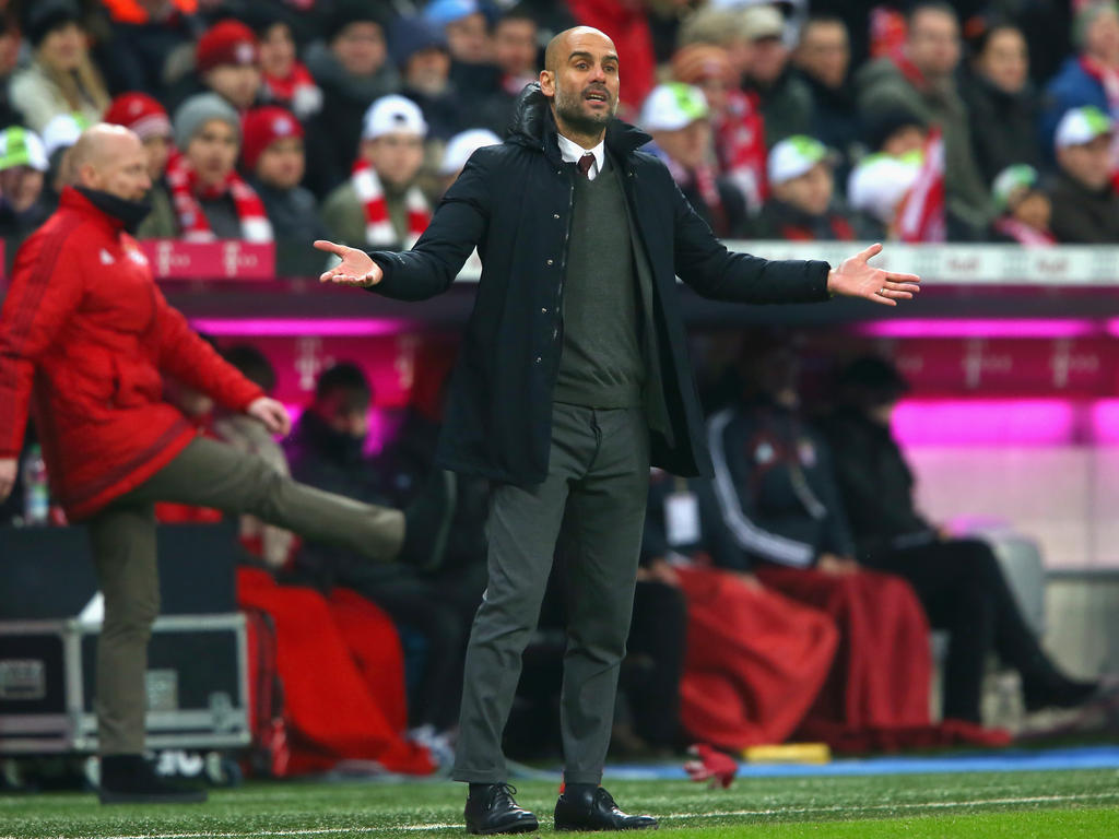 Nicht besonders zufrieden: Pep Guardiola an der Seitenlinie Nicht besonders zufrieden: Pep Guardiola an der Seitenlinie