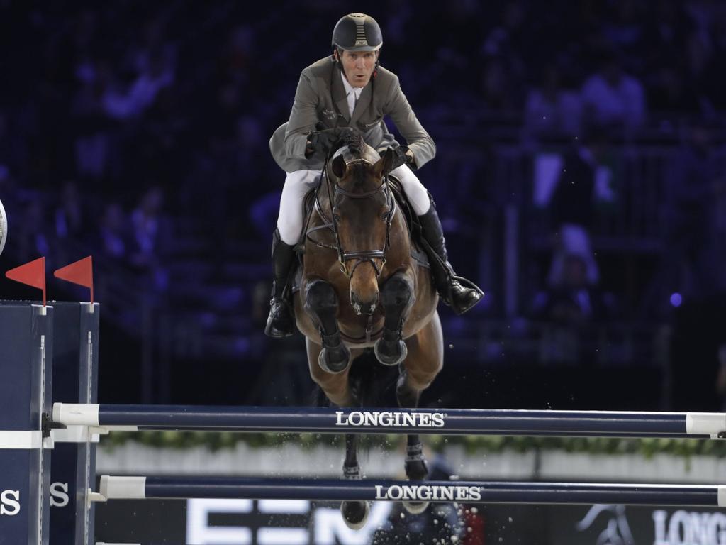 Ludger Beerbaum belegt beim Weltcup-Springen den dritten Platz Ludger Beerbaum belegt beim Weltcup-Springen den dritten Platz
