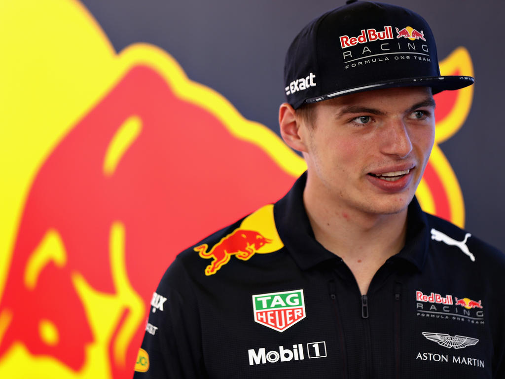 Supertalent Max Verstappen will vorerst bei Red Bull an Bord bleiben Supertalent Max Verstappen will vorerst bei Red Bull an Bord bleiben