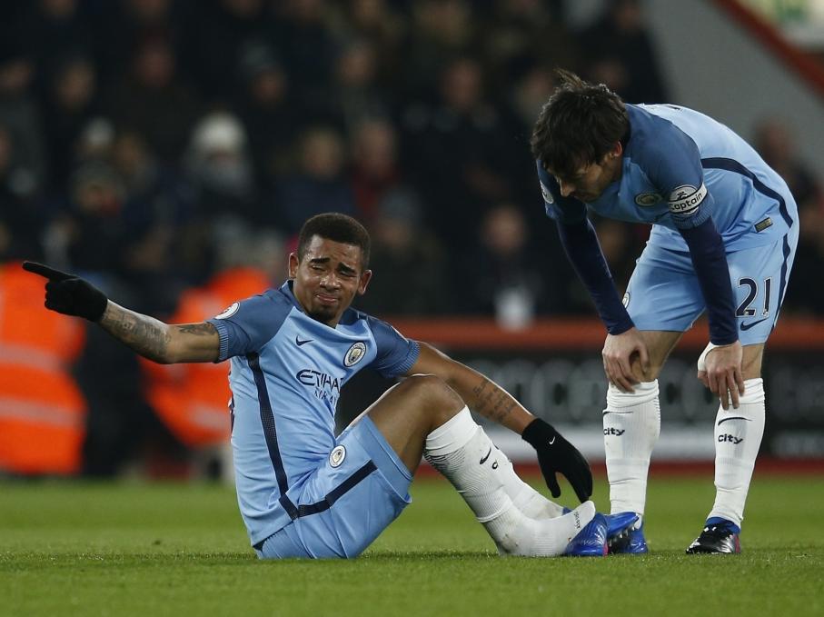 Gabriel Jesus (l.) Gabriel Jesus (l.)