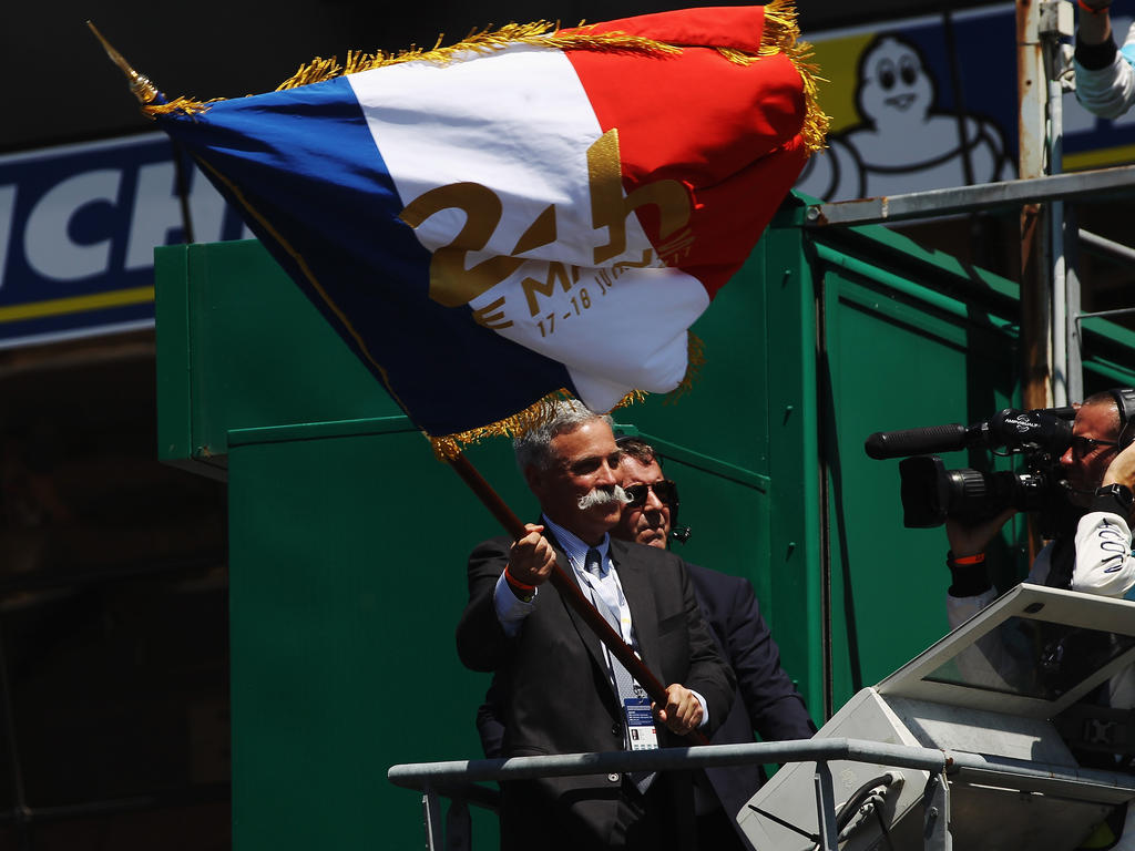 Kooperativ: Formel-1-Boss Carey schwenkte dieses Jahr die Startflagge in Frankreich Kooperativ: Formel-1-Boss Carey schwenkte dieses Jahr die Startflagge in Frankreich