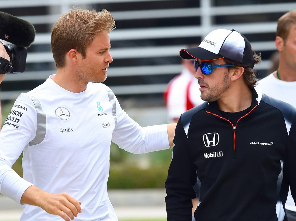 Nico Rosberg (l.) sieht für Fernando Alonso Licht am Ende des Tunnels Nico Rosberg (l.) sieht für Fernando Alonso Licht am Ende des Tunnels