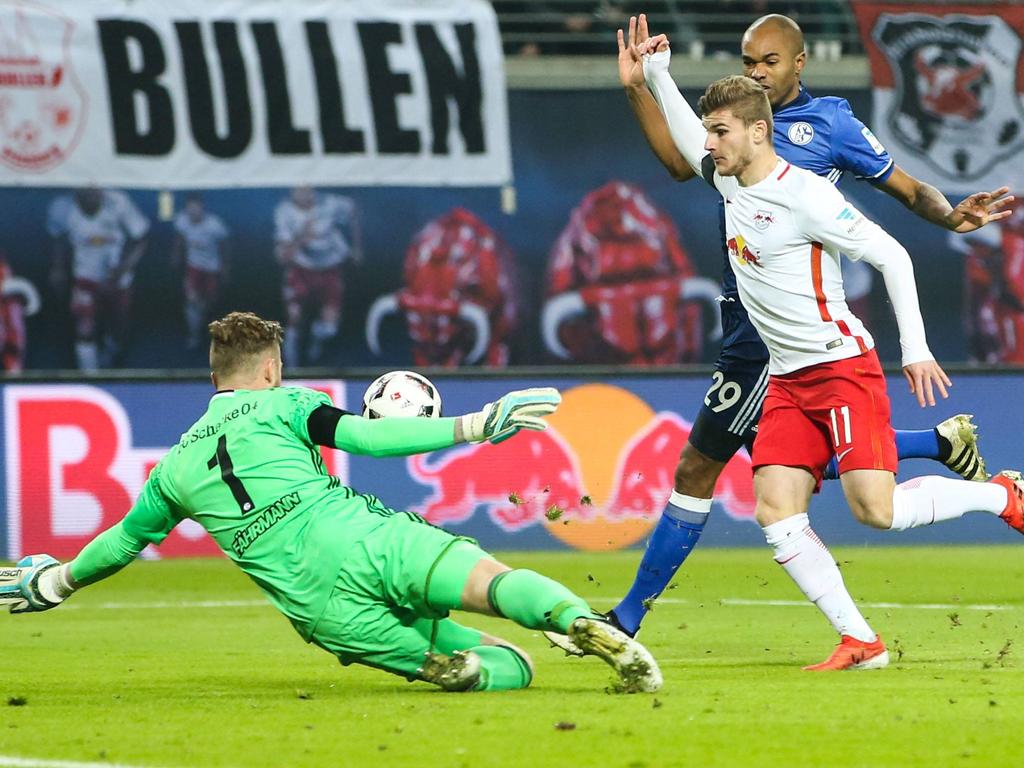 Leipzigs Timo Werner sorgte mit dieser Schwalbe im Dezember 2016 für mächtig Wirbel Leipzigs Timo Werner sorgte mit dieser Schwalbe im Dezember 2016 für mächtig Wirbel