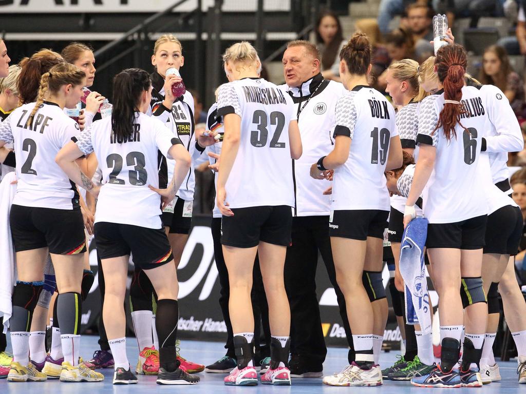 Die deutschen Handballerinnen wollen sich für die EM 2018 qualifizieren Die deutschen Handballerinnen wollen sich für die EM 2018 qualifizieren