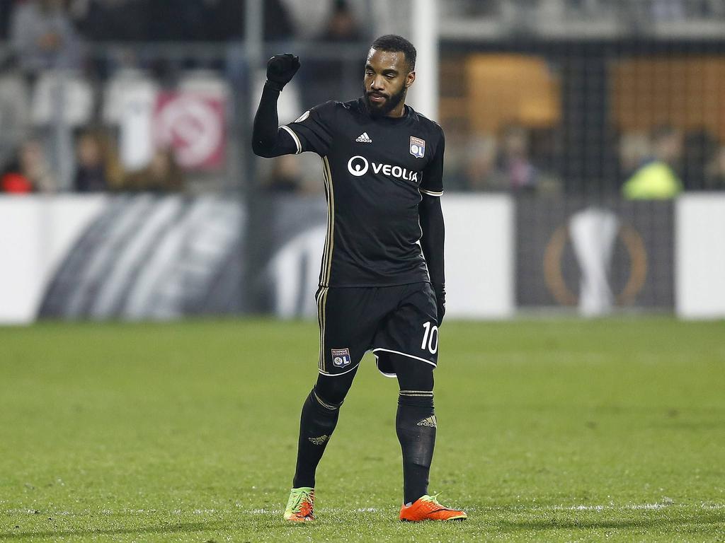 El partido ha comenzado con una hora de retraso. (Foto: Getty) El partido ha comenzado con una hora de retraso. (Foto: Getty)
