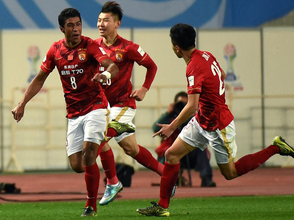 Paulinho celebra un tanto con el Guangzhou. (Foto: Getty) Paulinho celebra un tanto con el Guangzhou. (Foto: Getty)