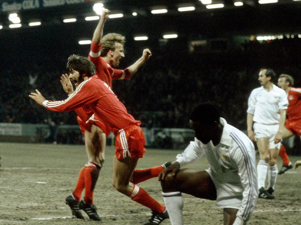1982 überrollte der FCK mit Funkel (l.) und Brehme (2.v.l.) die Königlichen 1982 überrollte der FCK mit Funkel (l.) und Brehme (2.v.l.) die Königlichen