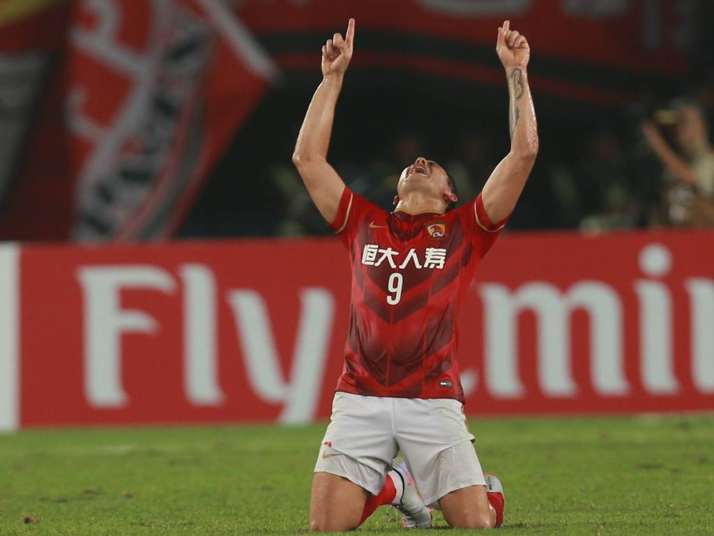Das Tragen dieses Trikot kostet den chinesischen Vorzeigeklub Millionen Das Tragen dieses Trikot kostet den chinesischen Vorzeigeklub Millionen