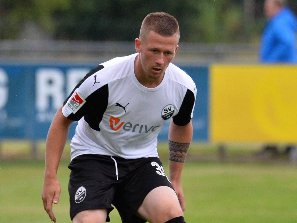 Mirco Born hat sich bei einem Testspiel einen Kreuzbandriss zugezogen Mirco Born hat sich bei einem Testspiel einen Kreuzbandriss zugezogen