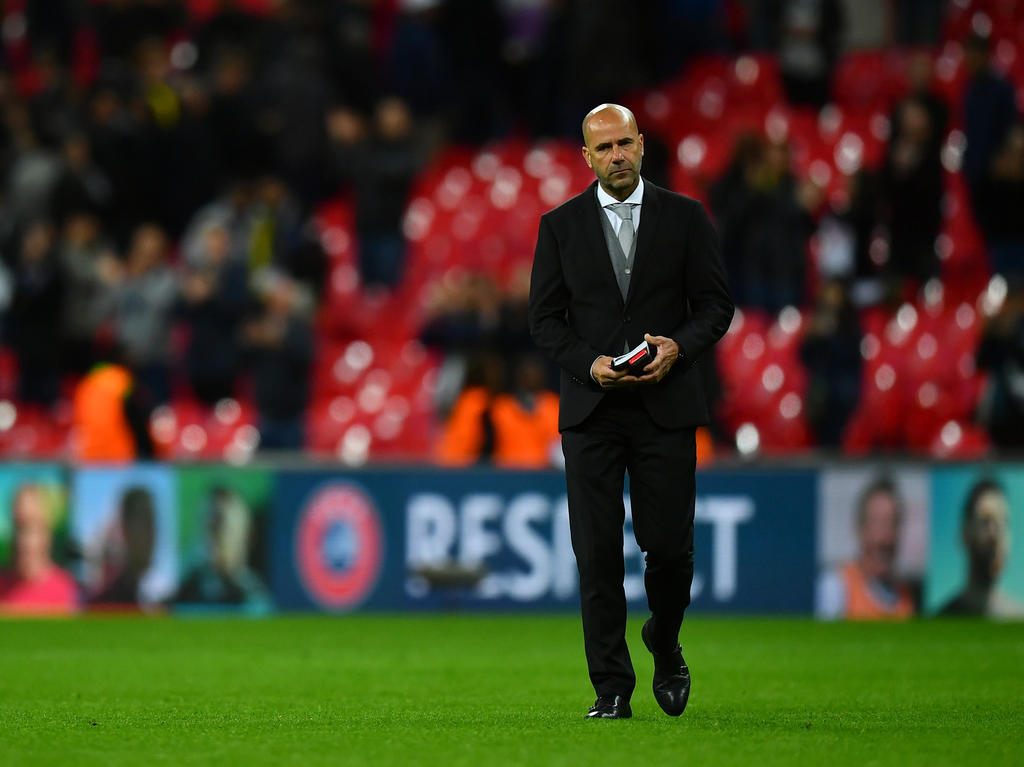 Peter Bosz hadert mit dem verweigerten Treffer von Aubameyang Peter Bosz hadert mit dem verweigerten Treffer von Aubameyang