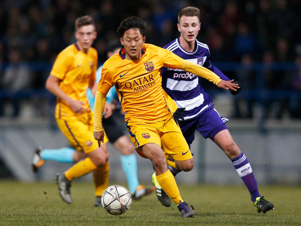Seung-Woo Lee (l.) hat sich ins Notizbuch von Borussia Dortmund gedribbelt Seung-Woo Lee (l.) hat sich ins Notizbuch von Borussia Dortmund gedribbelt