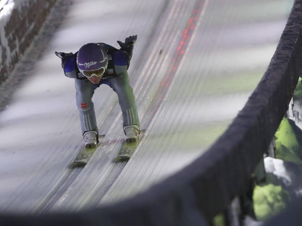 Andreas Wellinger sprang in Sapporo auf den zweiten Platz. Andreas Wellinger sprang in Sapporo auf den zweiten Platz.