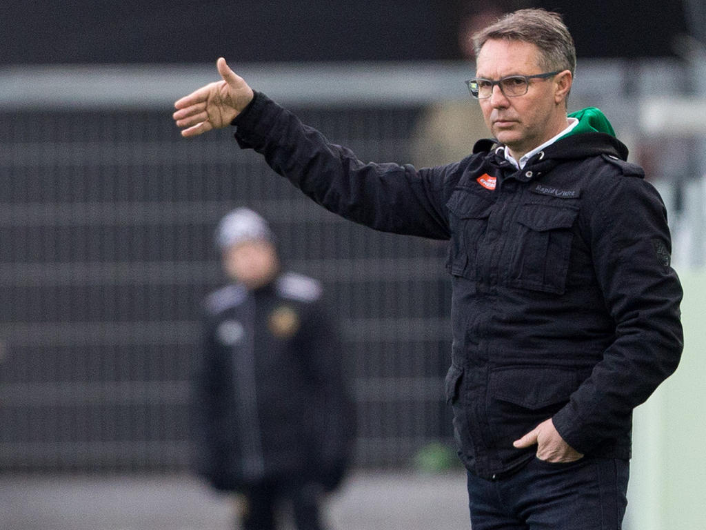 Am meisten ärgert sich Rapid-Coach Damit Canadi über schlampige Pässe Am meisten ärgert sich Rapid-Coach Damit Canadi über schlampige Pässe