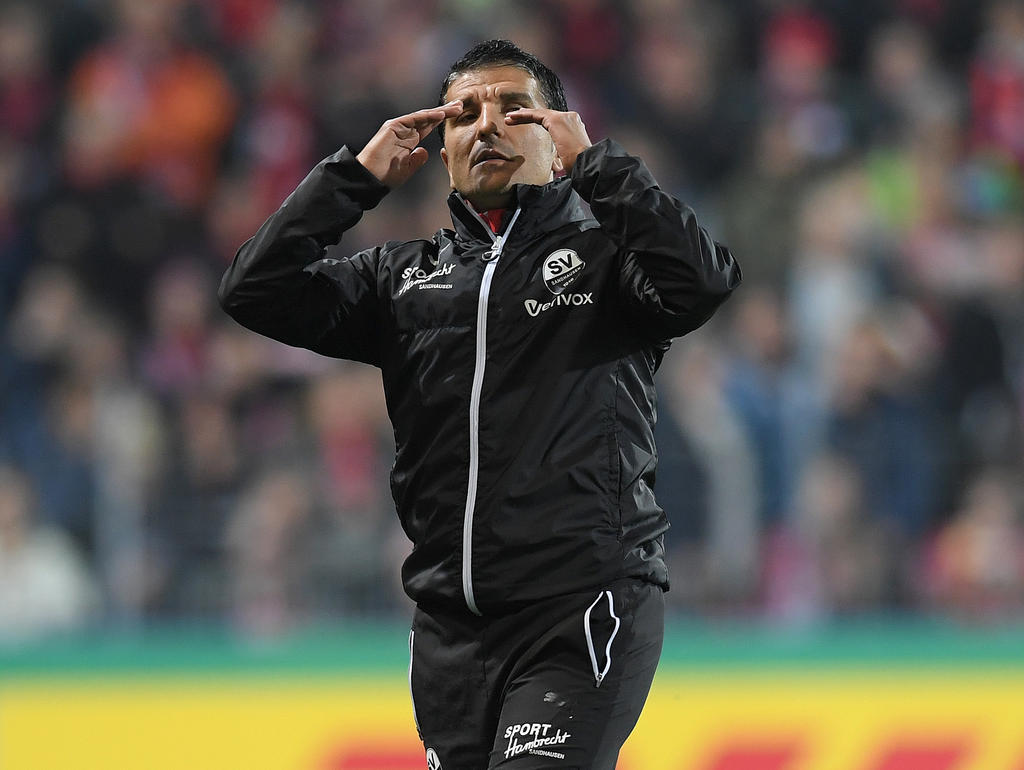 SVS-Coach Kenan Kocak muss im Pokal mit dem Underdog gegen Schalke bestehen SVS-Coach Kenan Kocak muss im Pokal mit dem Underdog gegen Schalke bestehen