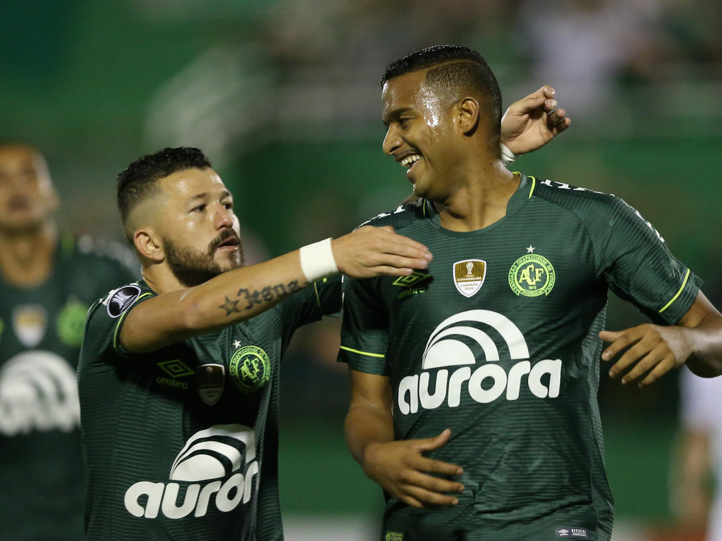 El Chapecoense celebra el gol de Reinaldo. (Foto: Getty) El Chapecoense celebra el gol de Reinaldo. (Foto: Getty)