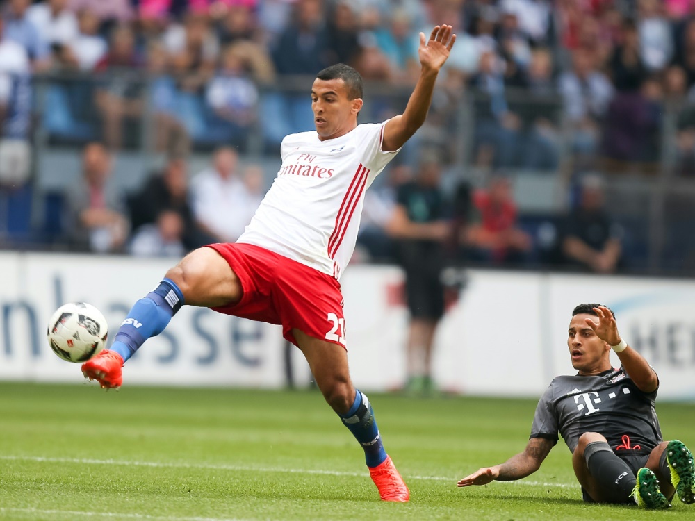 Von der Elbe in die Schweiz: Nabil Bahoui (l.) Von der Elbe in die Schweiz: Nabil Bahoui (l.)