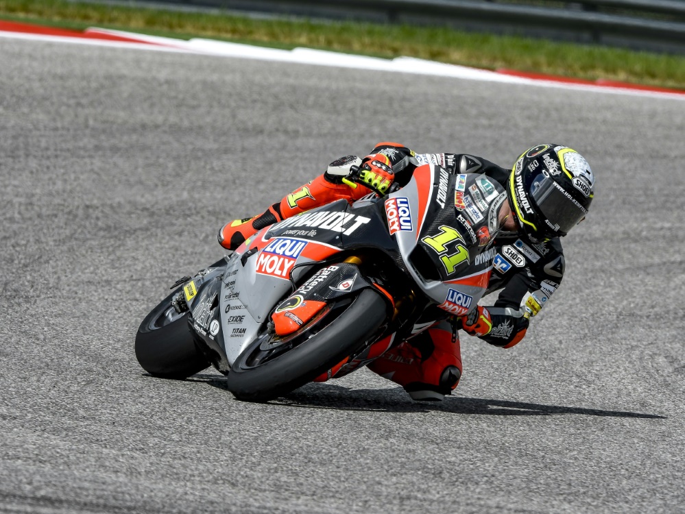 Bitteres Aus: Sandro Cortese stürzte in Kurve eins Bitteres Aus: Sandro Cortese stürzte in Kurve eins