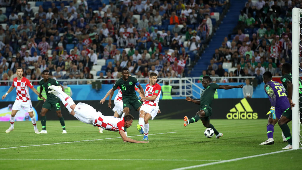 Mandzukic köpft Etebo an - 1:0 für Kroatien!