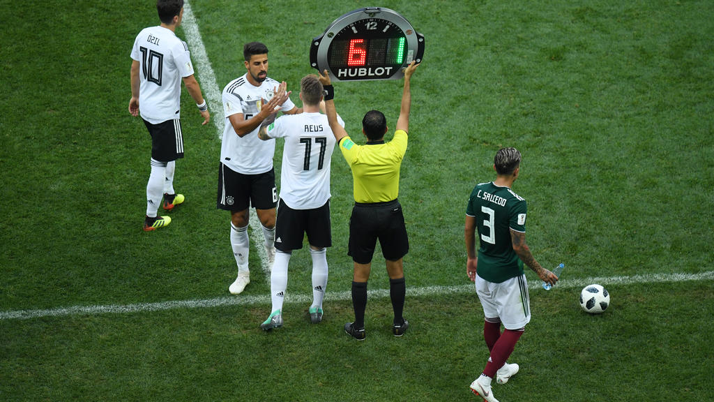 Reus soll's richten - Khedira verlässt den Platz