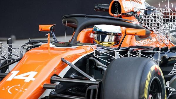 McLaren experimentierte mit einem zusätzlichen Flügel auf dem Halo-Bügel