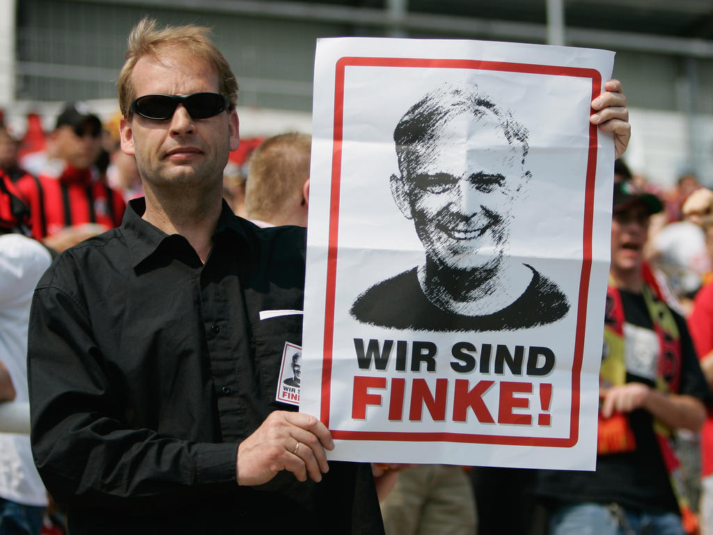 Volker Finke ist in Freiburg Kult