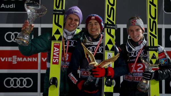Andreas Wellinger (l.) landet auf Rang zwei bei der Vierschanzentournee
