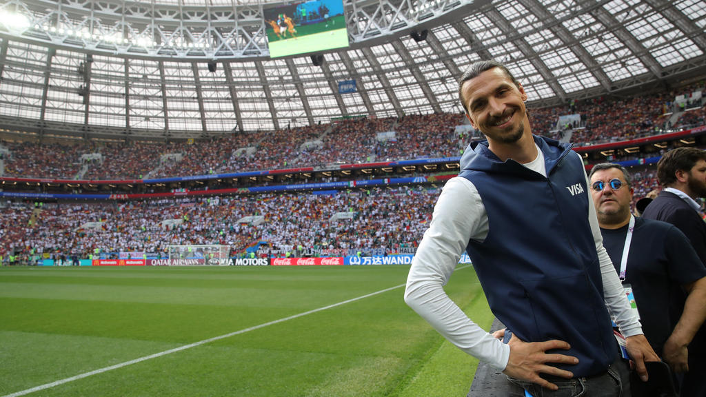 Prominenter Besuch: Zlatan Ibrahimovic ist zu Gast im Luzhniki Stadion
