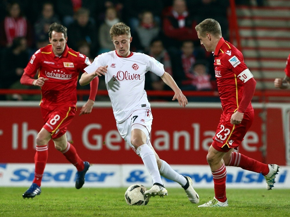 Sebastian Ernst (M.) wechselt zu Greuther Fürth Sebastian Ernst (M.) wechselt zu Greuther Fürth